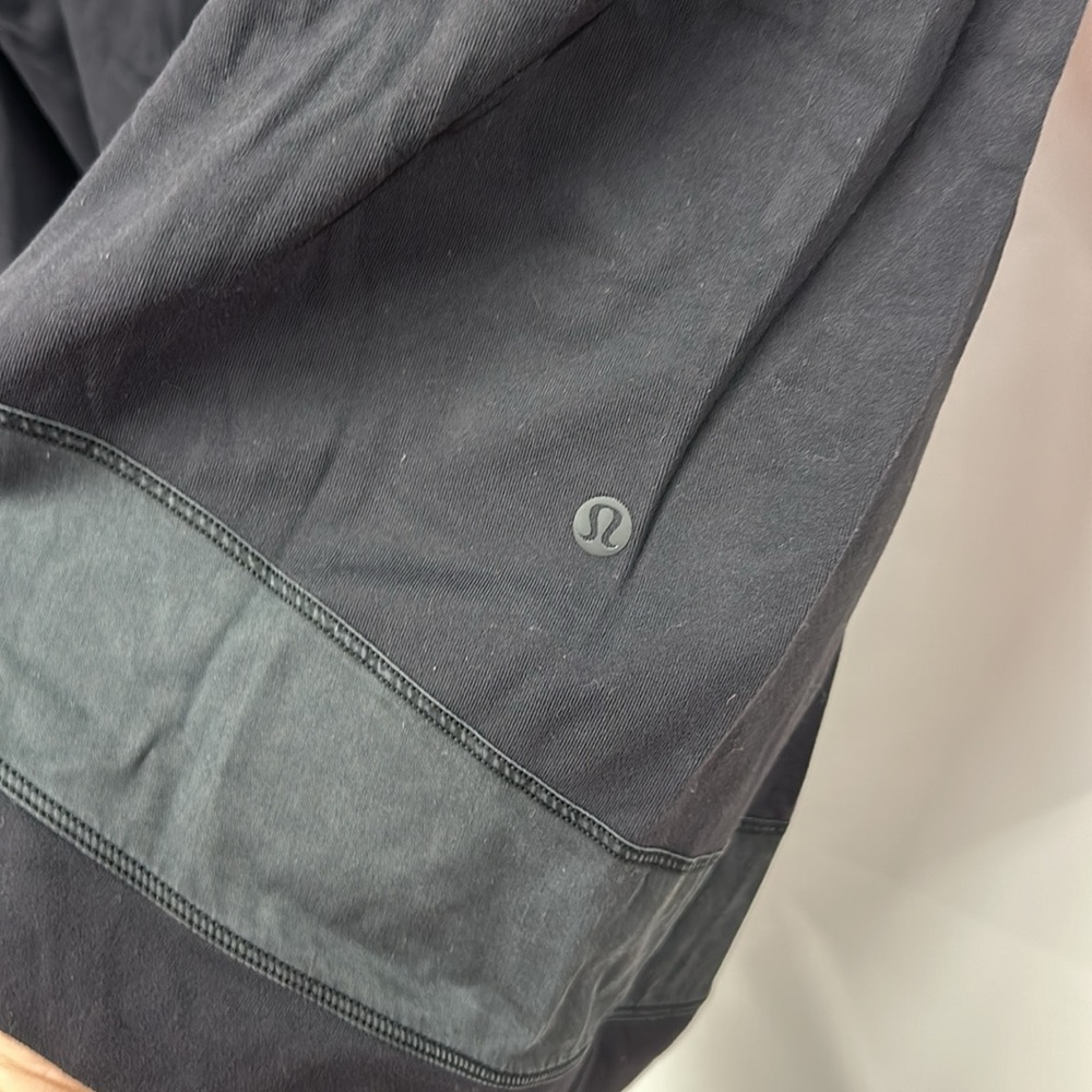 Lululemon black heather gray hooded sweatshirt 8 - Picture 5 of 6